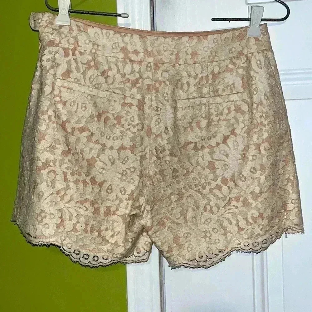 Cartonnier Beige Lace Shorts Size 2